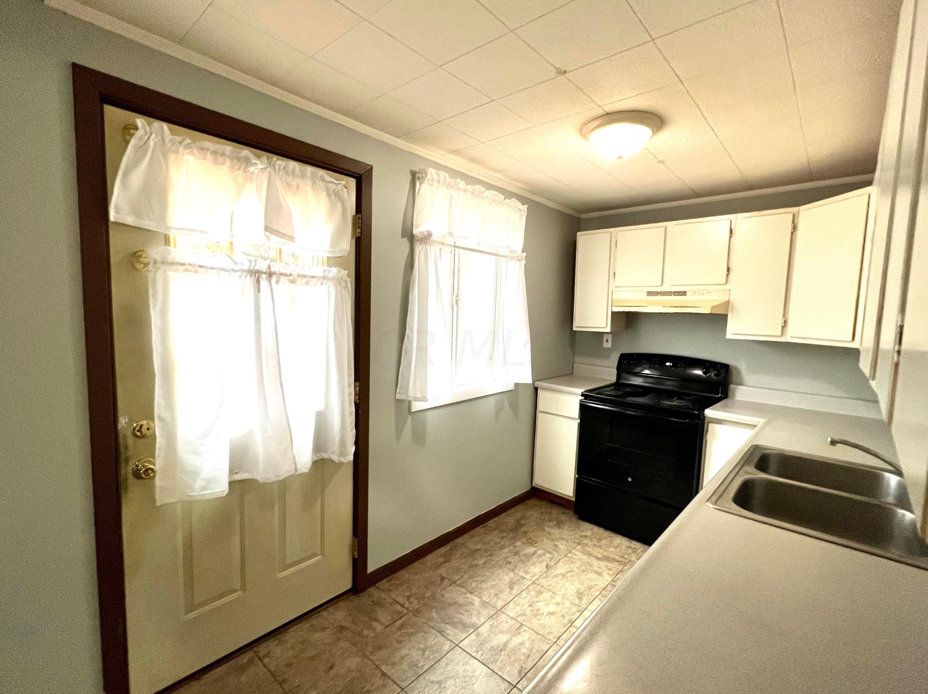 590 Koebel Ave, Columbus OH 43207-3153 exterior