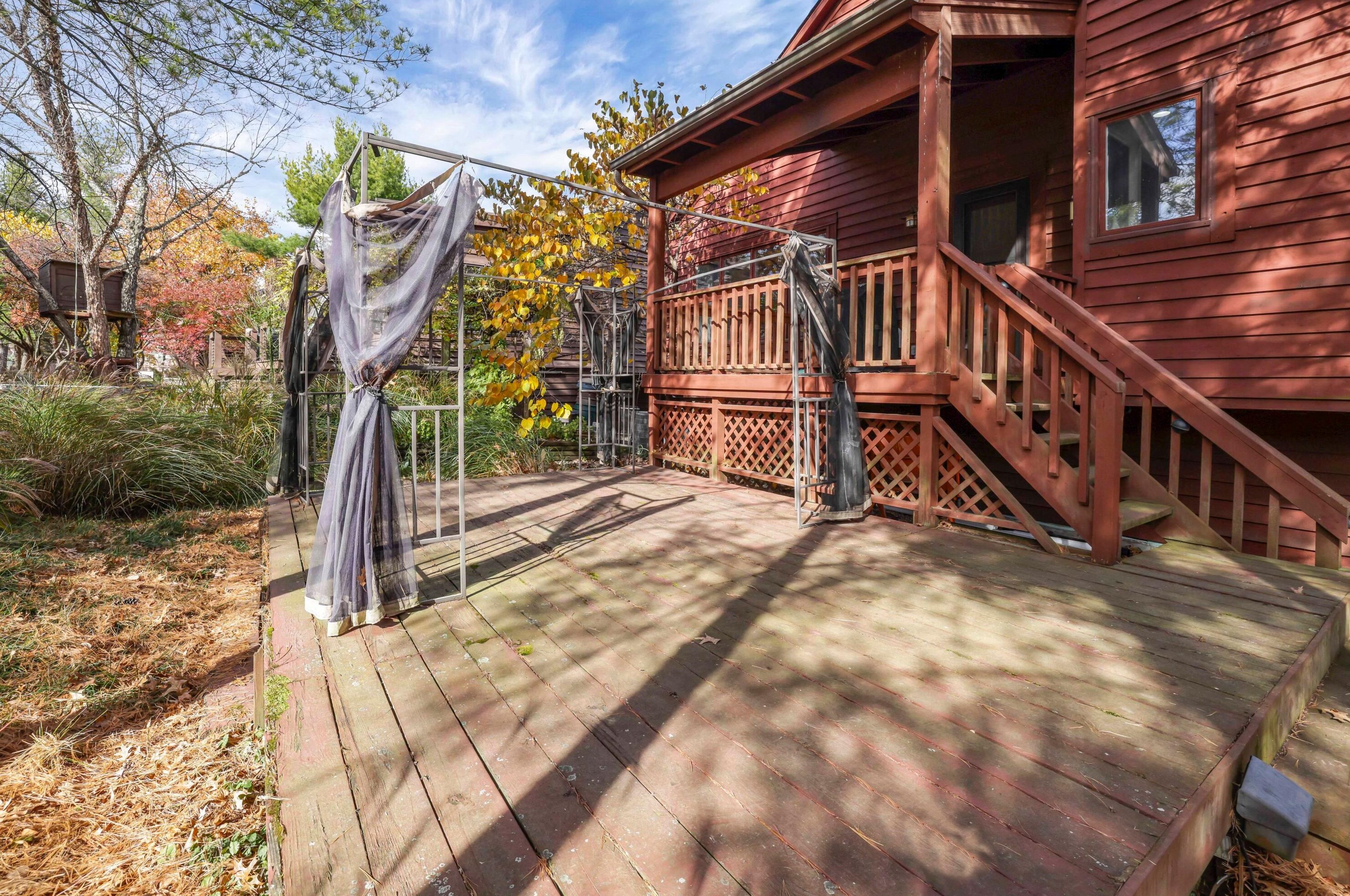 331 Lakeside Dr, Westerville OH  43081-3043 exterior