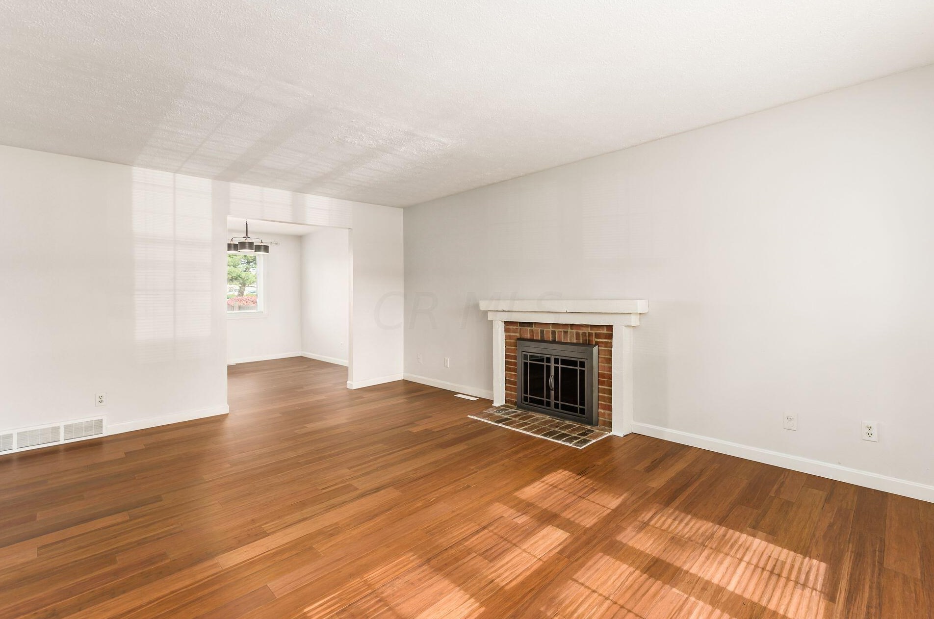 81 Stornoway Dr, Columbus OH 43213-2158 exterior