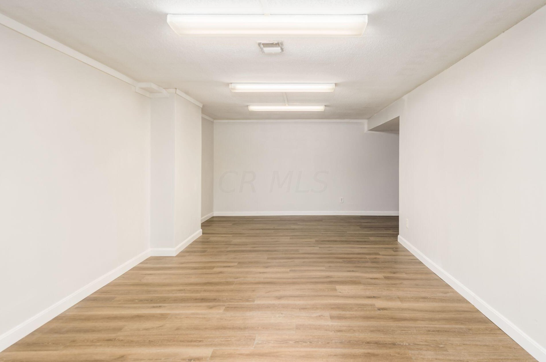 81 Stornoway Dr, Columbus OH 43213-2158 exterior