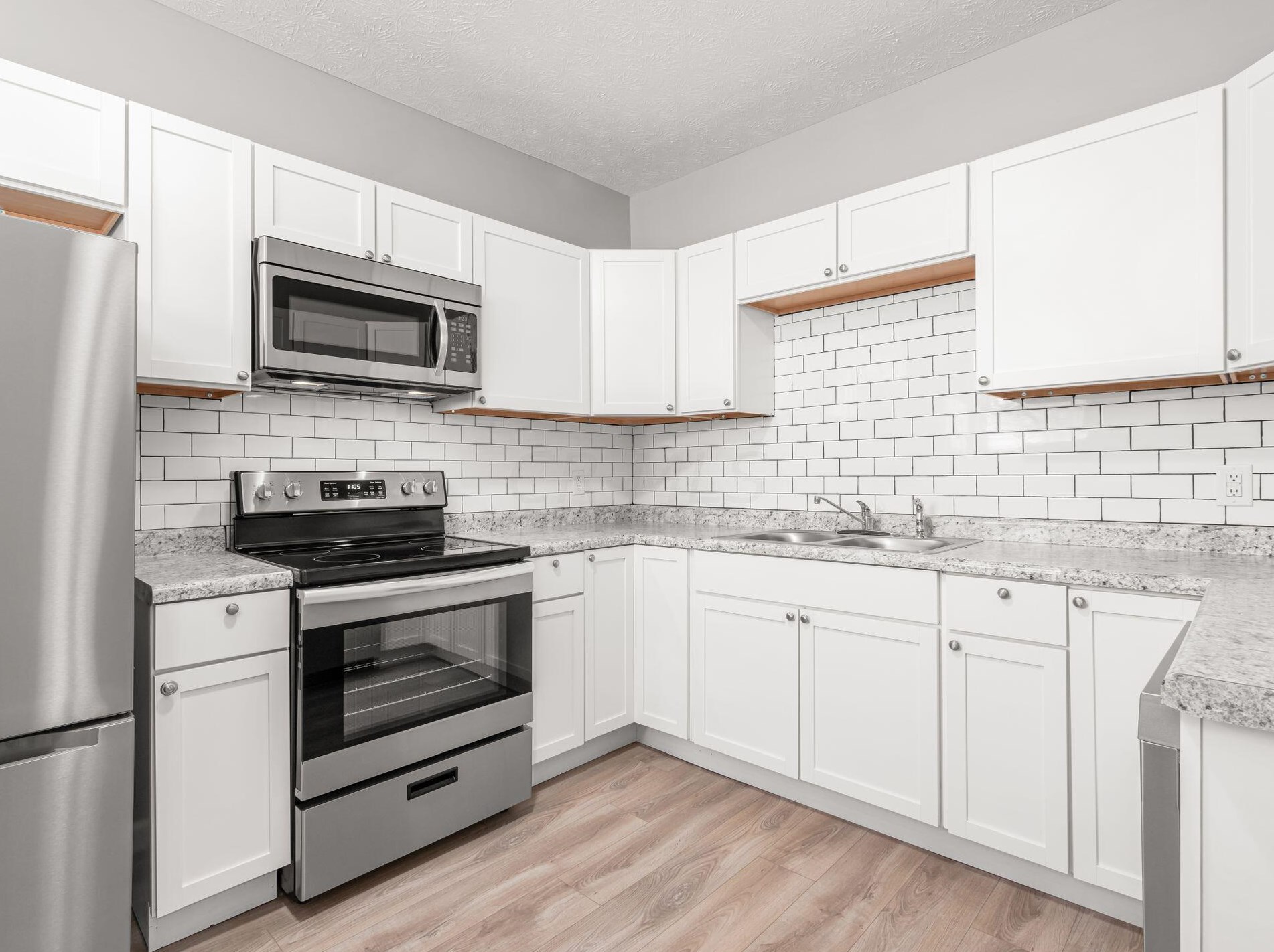 2318 Ridgeway Ave, Columbus OH  43219-2665 exterior