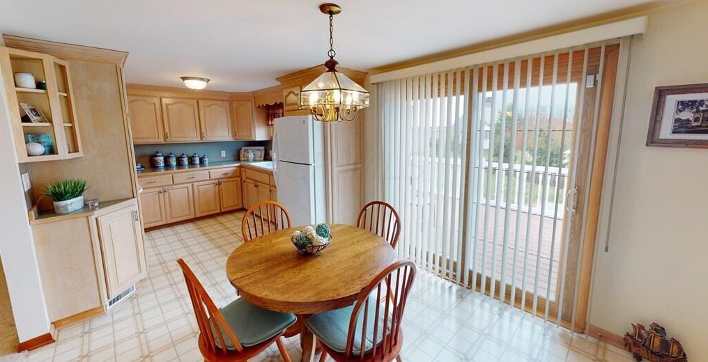 51 Deerfield Rd, North Woodbury OH  44813-9299 exterior