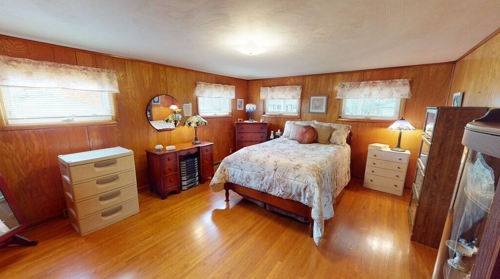 51 Deerfield Rd, North Woodbury OH  44813-9299 exterior