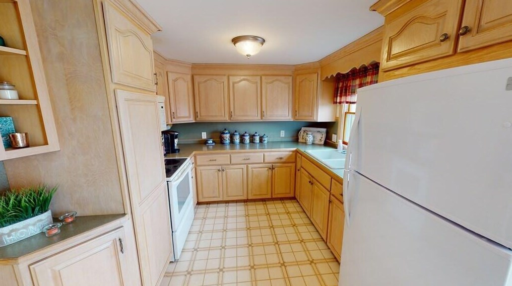 51 Deerfield Rd, North Woodbury OH  44813-9299 exterior