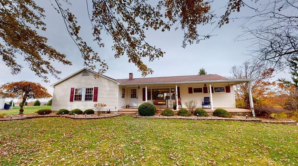 51 Deerfield Rd, North Woodbury OH  44813-9299 exterior