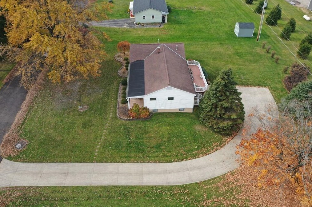 51 Deerfield Rd, North Woodbury OH  44813-9299 exterior