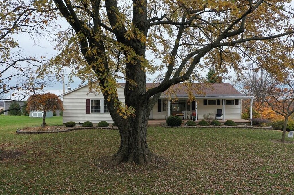 51 Deerfield Rd, North Woodbury OH  44813-9299 exterior