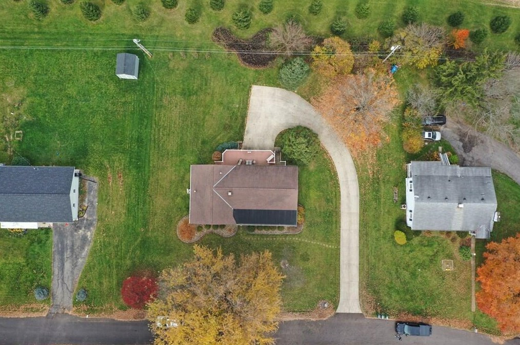 51 Deerfield Rd, North Woodbury OH  44813-9299 exterior