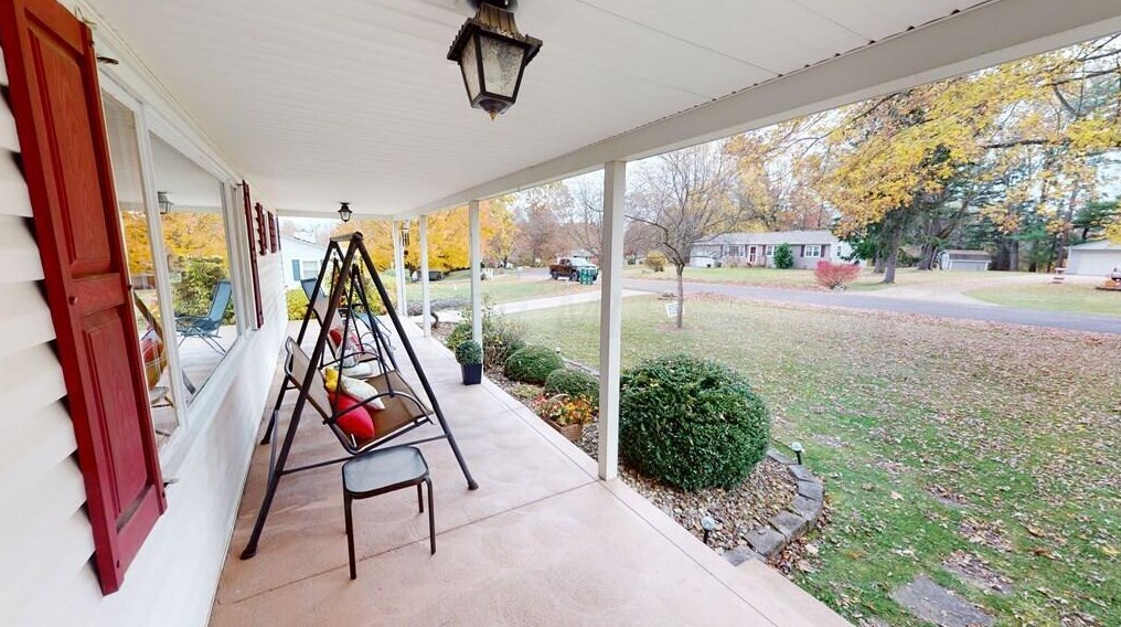 51 Deerfield Rd, North Woodbury OH  44813-9299 exterior