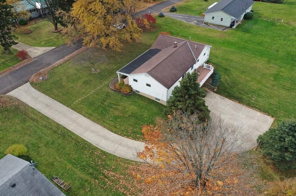 51 Deerfield Rd, North Woodbury OH  44813-9299 exterior