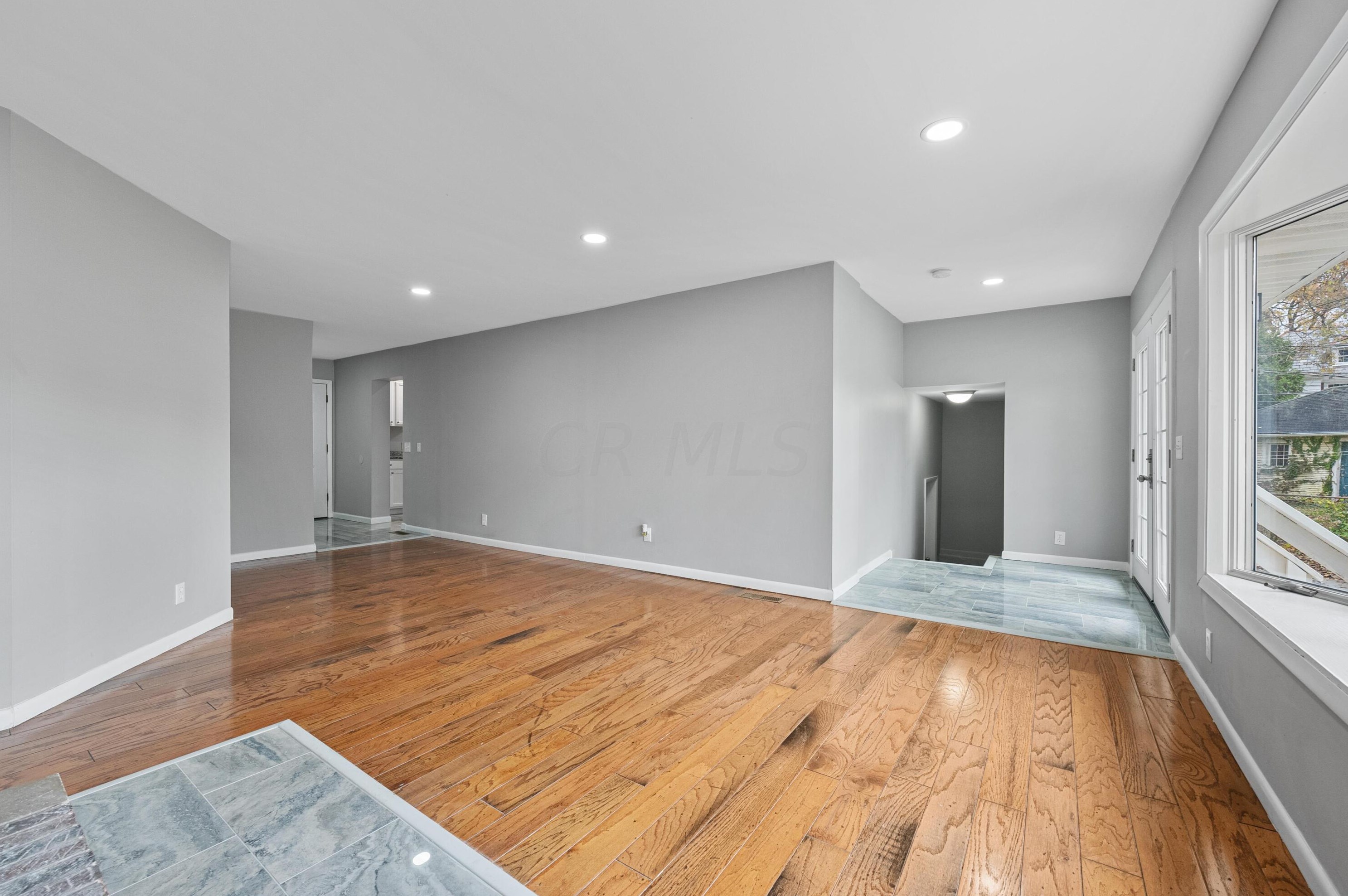 2087 Maryland Ave, Columbus OH  43219-2961 exterior