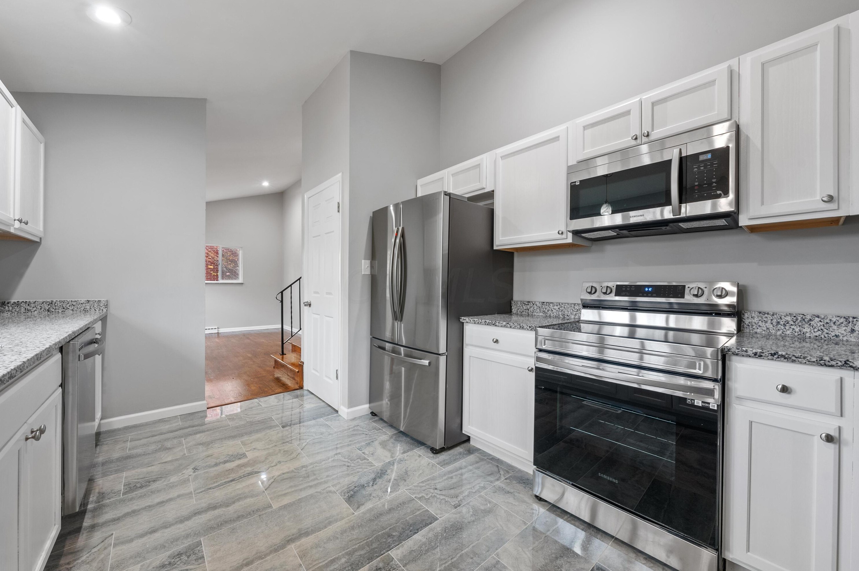 2087 Maryland Ave, Columbus OH  43219-2961 exterior