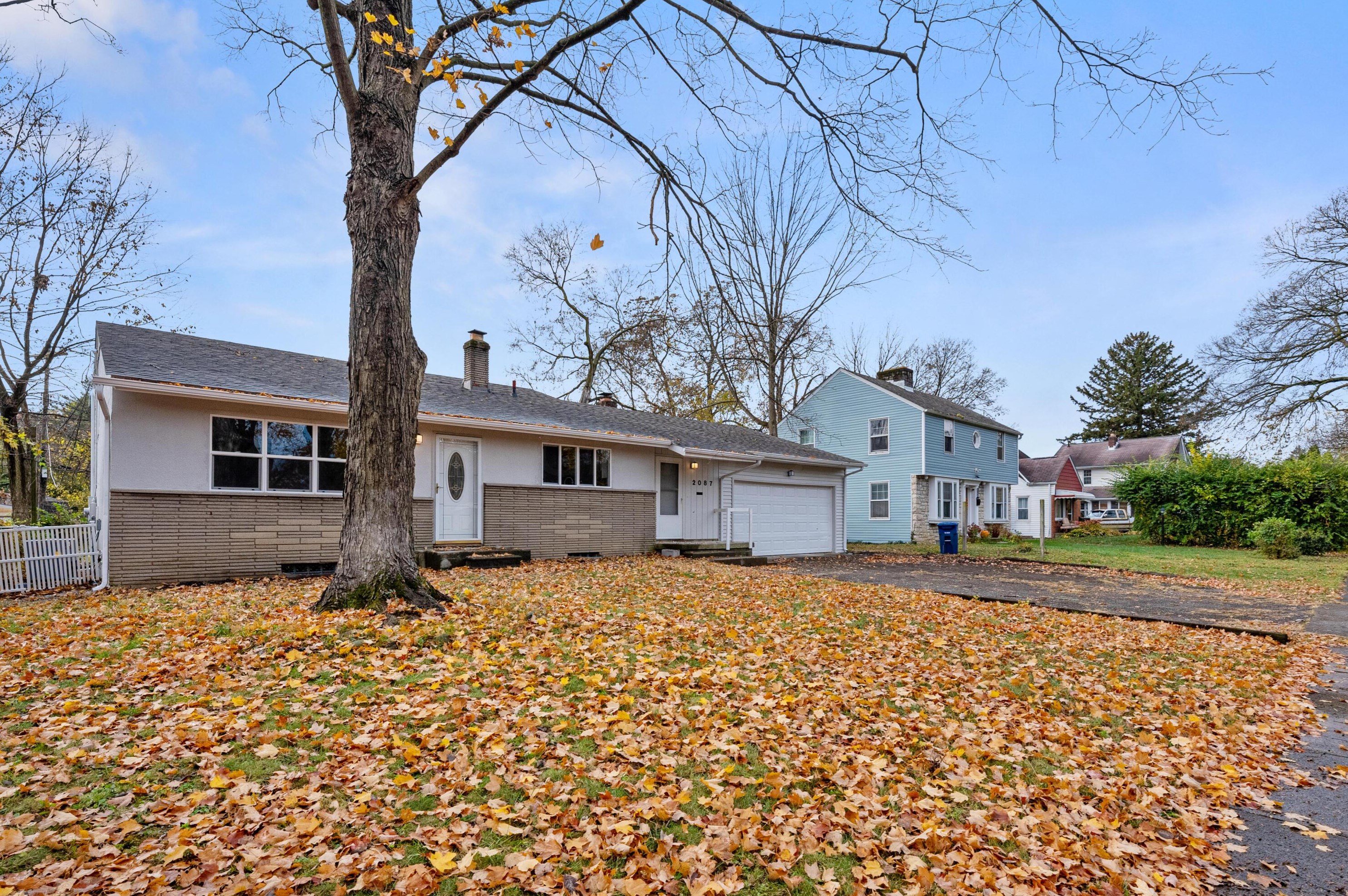 2087 Maryland Ave, Columbus OH  43219-2961 exterior