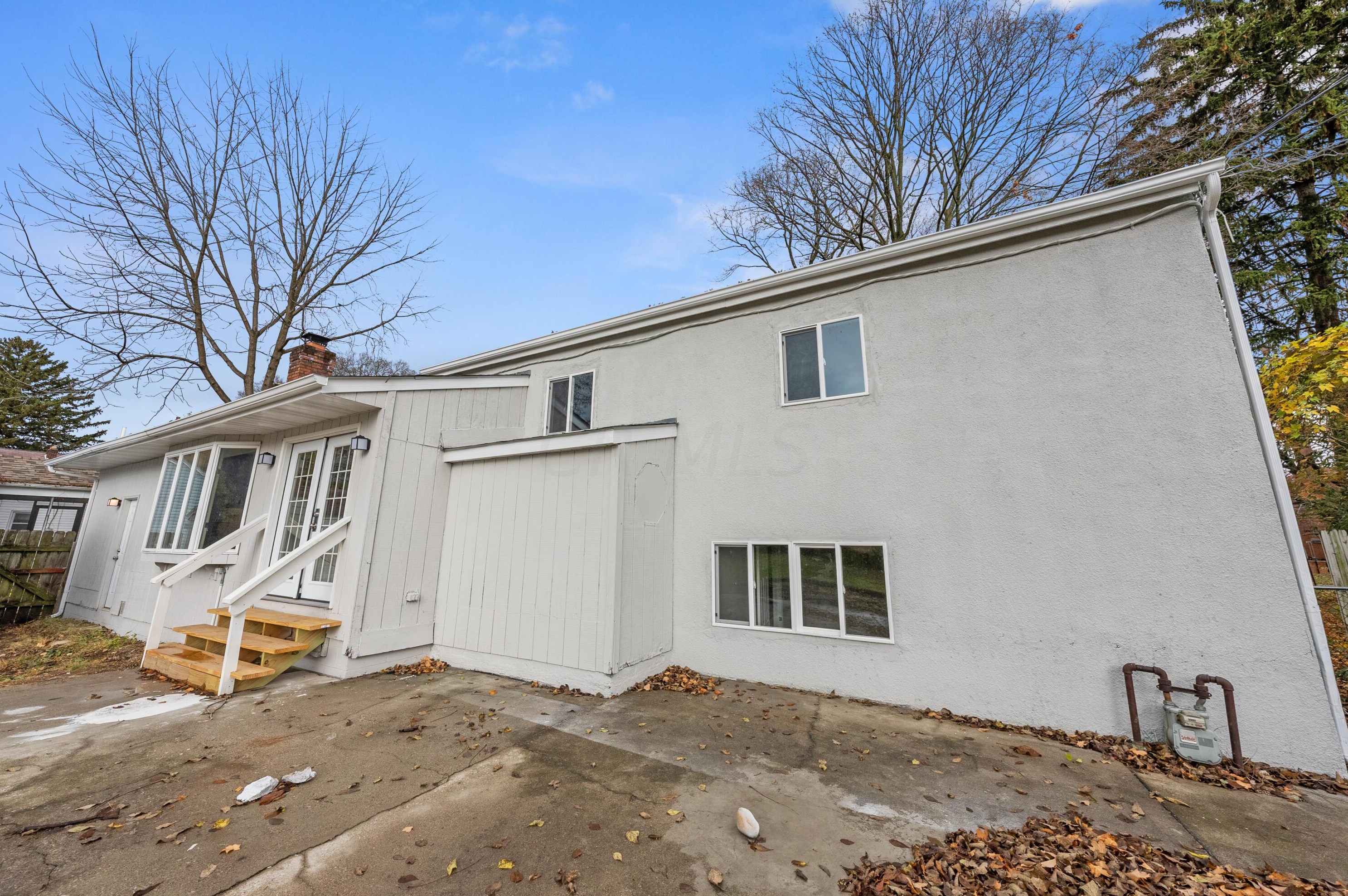 2087 Maryland Ave, Columbus OH  43219-2961 exterior