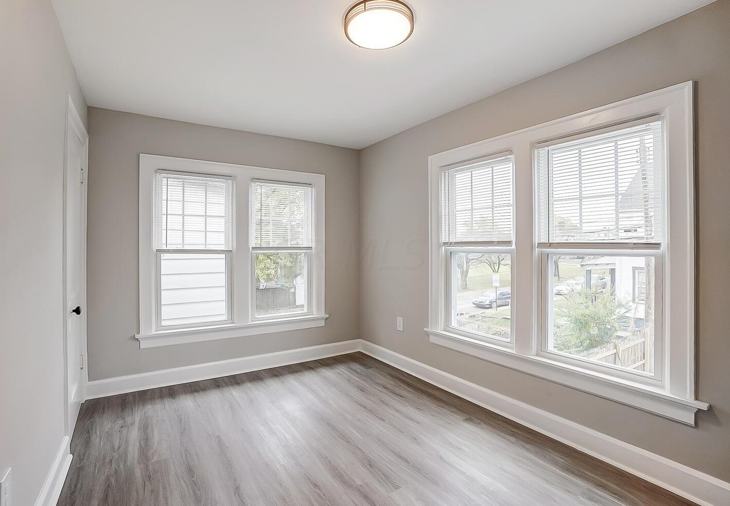 101 Harris Ave, Columbus OH 43204-3342 exterior