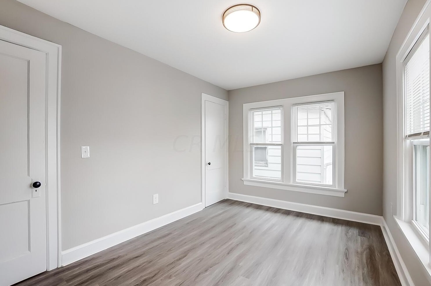 101 Harris Ave, Columbus OH 43204-3342 exterior