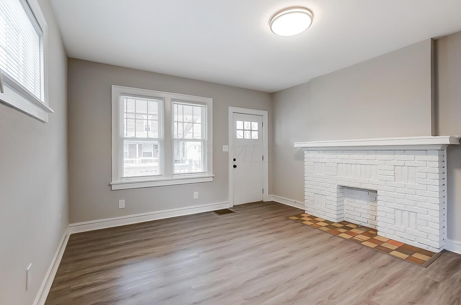 101 Harris Ave, Columbus OH 43204-3342 exterior