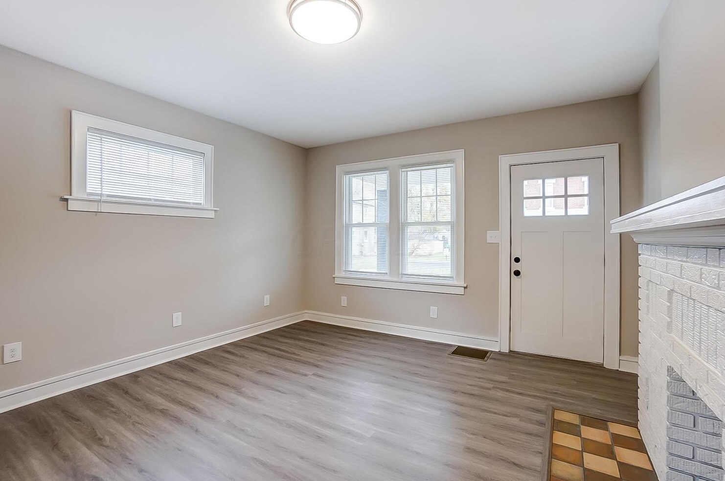 101 Harris Ave, Columbus OH 43204-3342 exterior