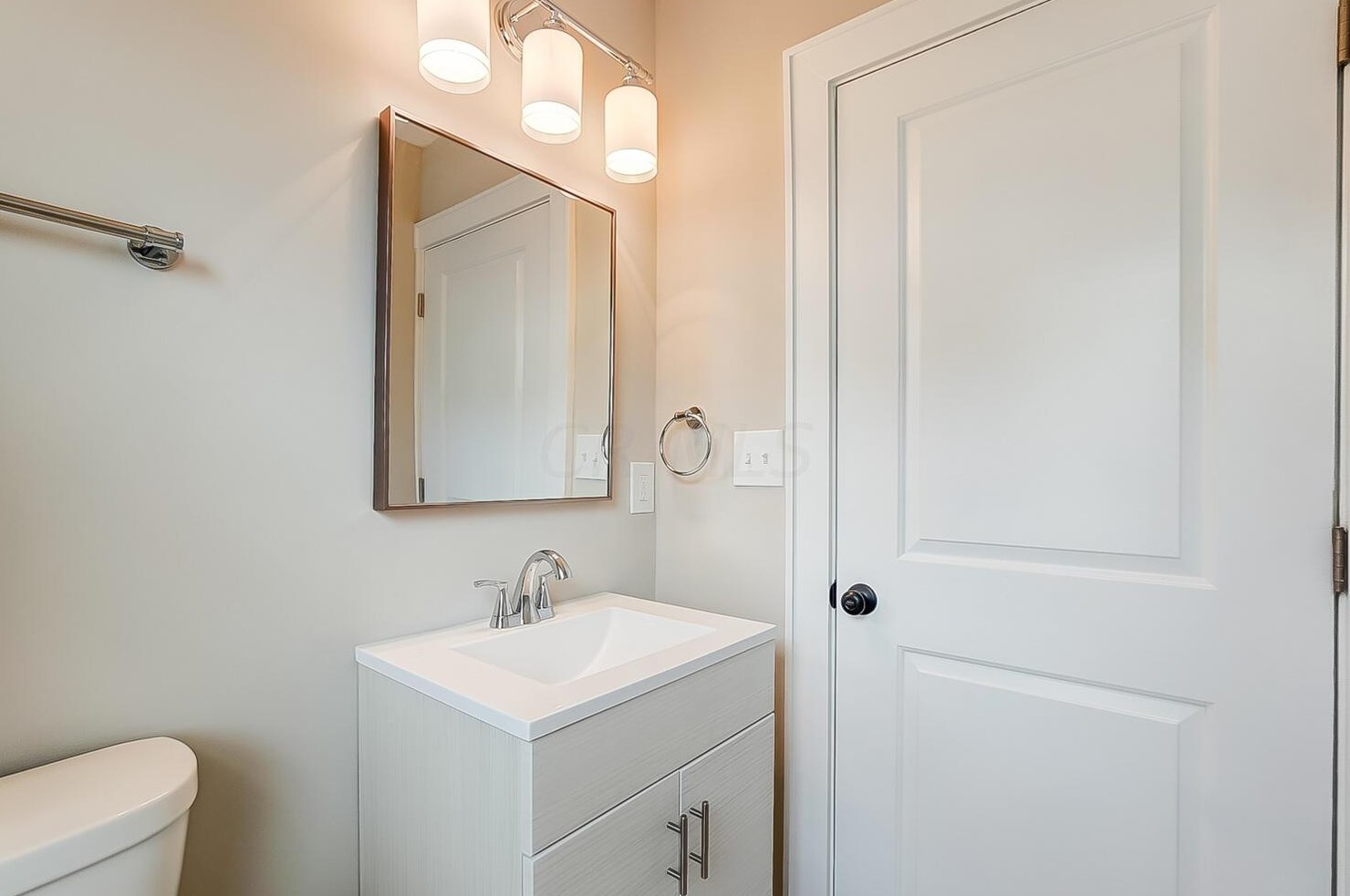 101 Harris Ave, Columbus OH 43204-3342 exterior