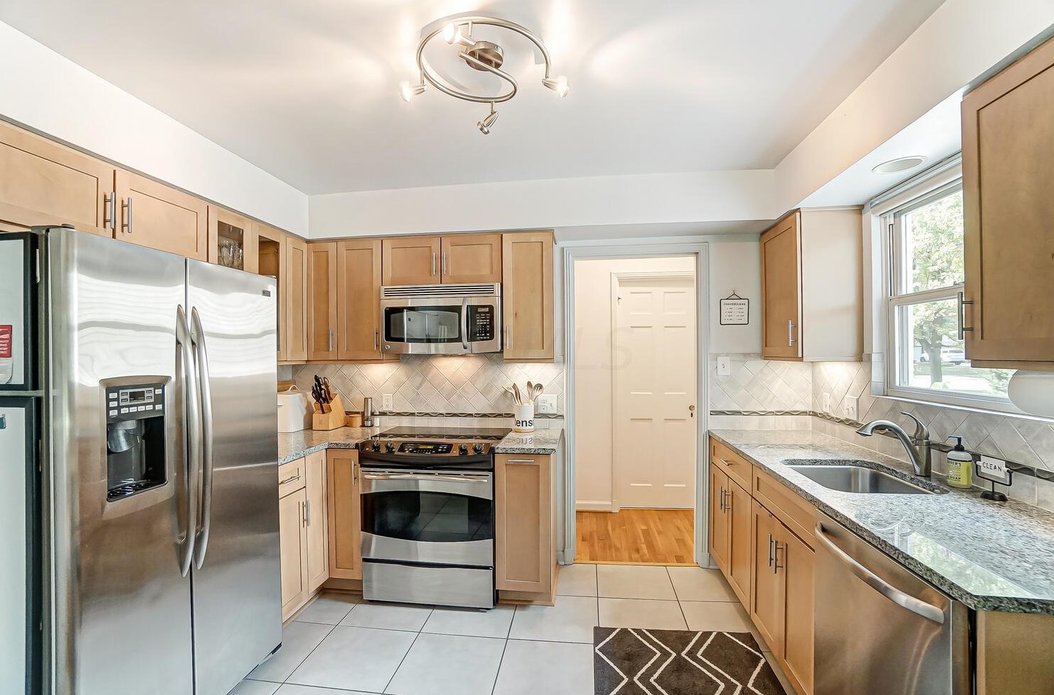 2646 Northwest Blvd, Columbus OH  43221-3345 exterior