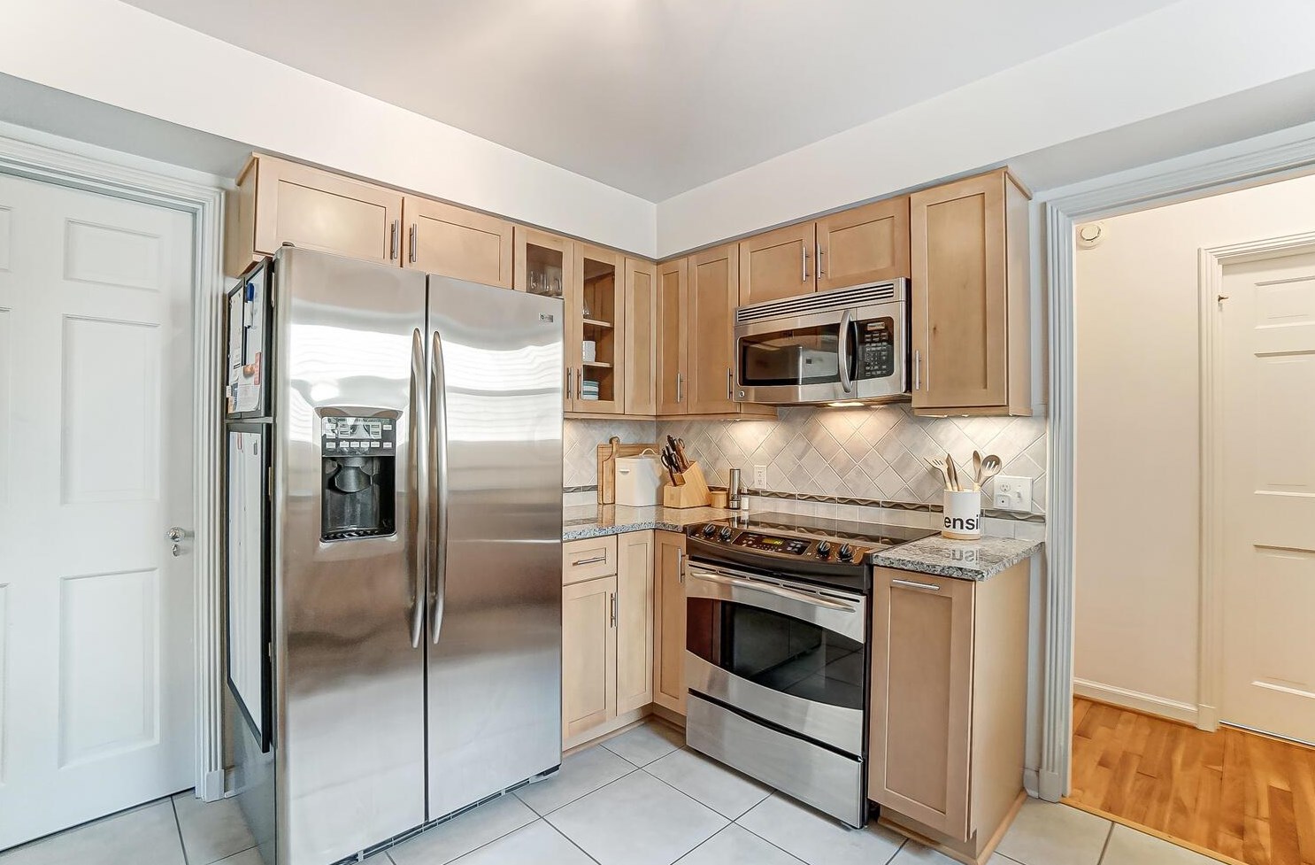 2646 Northwest Blvd, Columbus OH  43221-3345 exterior