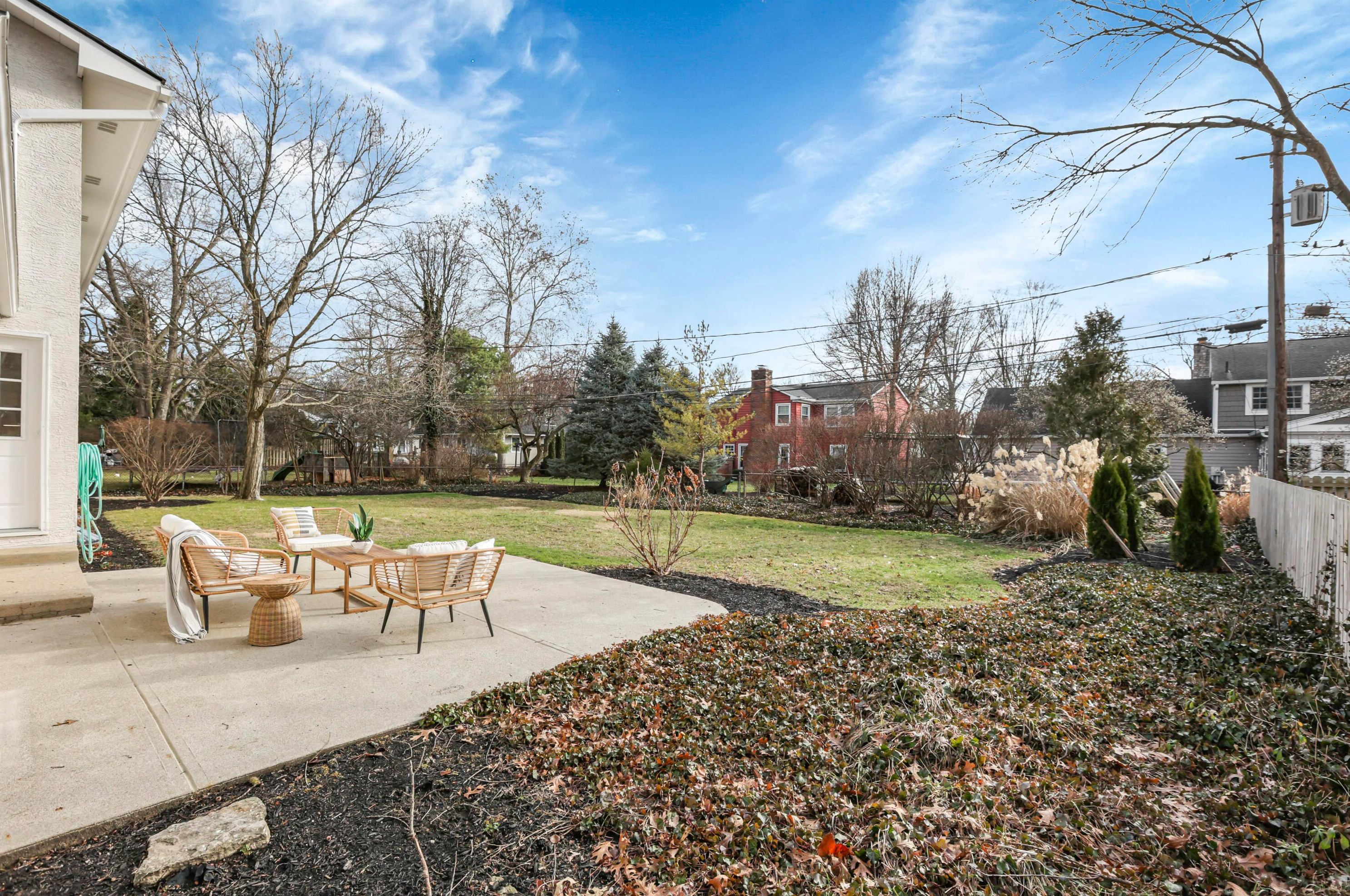 2275 Haverford Rd, Columbus OH  43220-4317 exterior