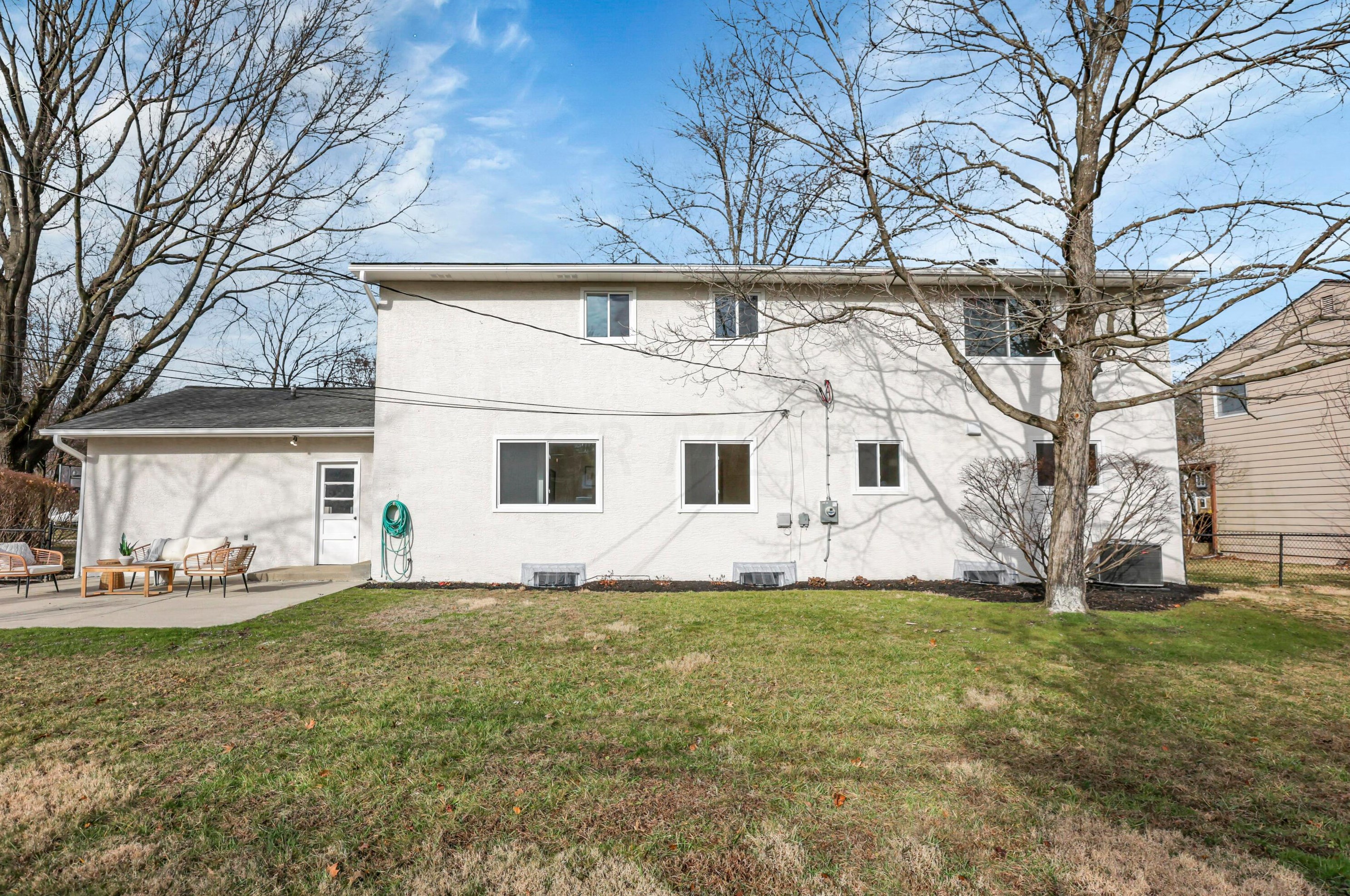 2275 Haverford Rd, Columbus OH  43220-4317 exterior