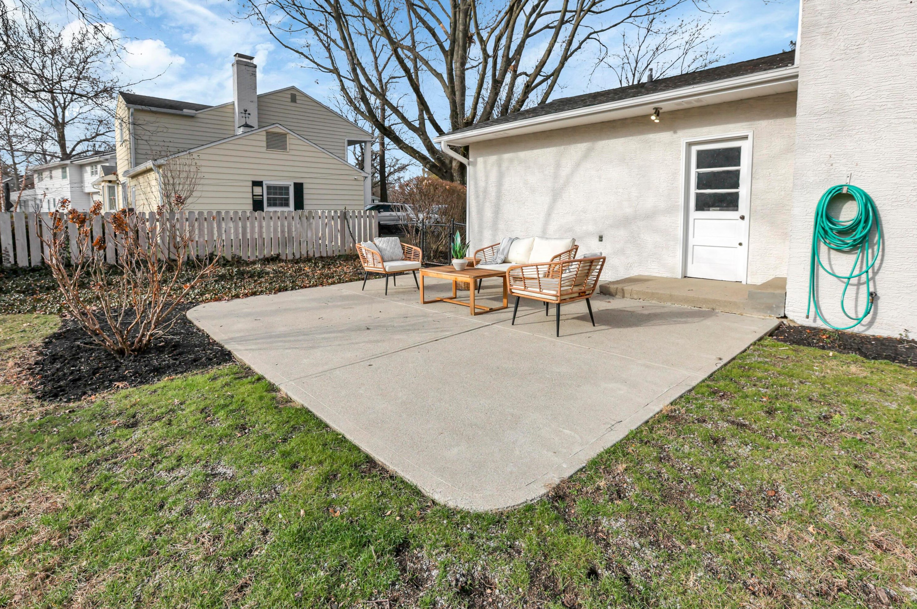 2275 Haverford Rd, Columbus OH  43220-4317 exterior