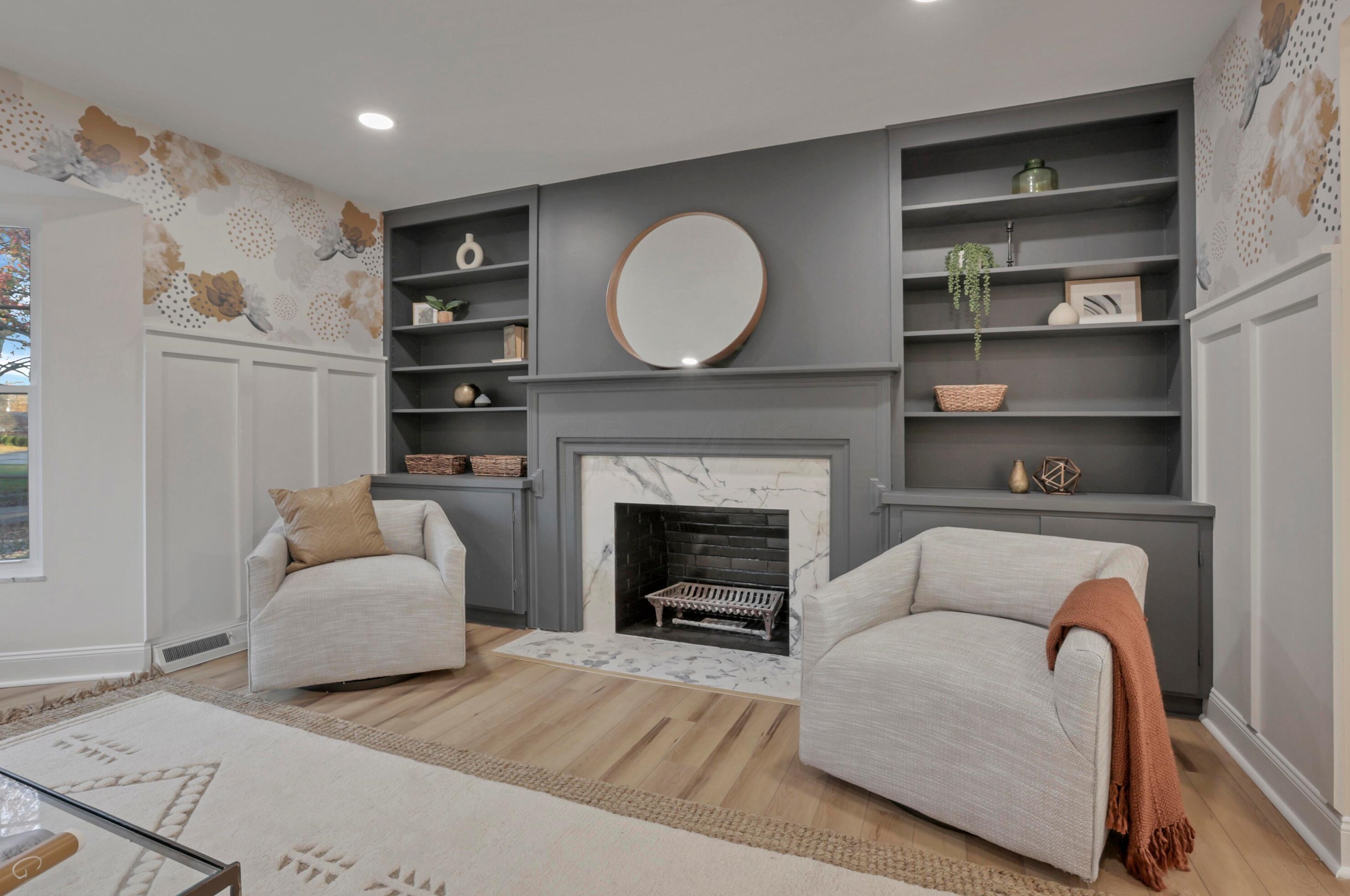 2275 Haverford Rd, Columbus OH  43220-4317 exterior