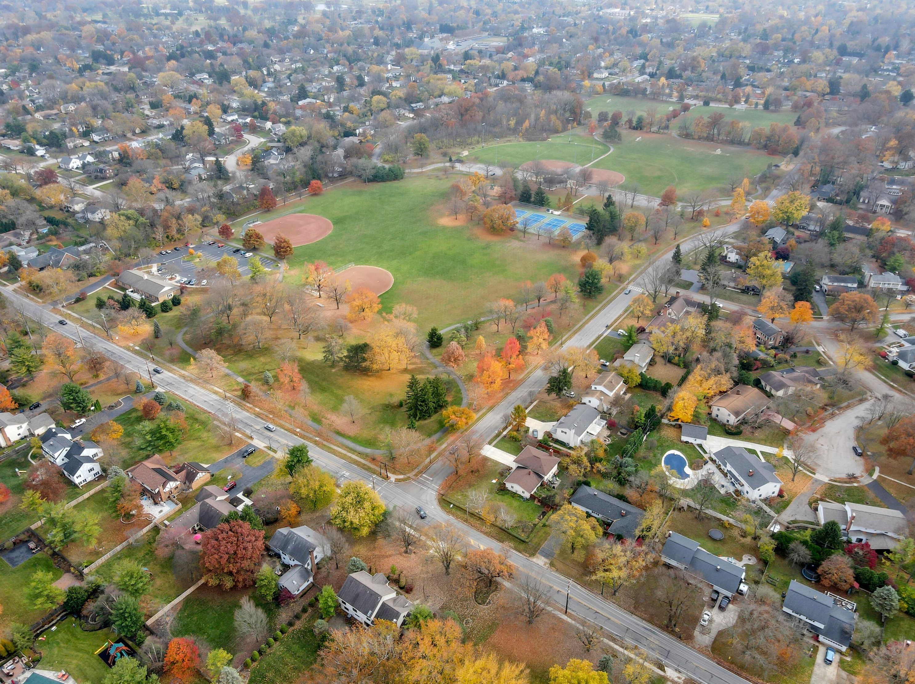 2275 Haverford Rd, Columbus OH  43220-4317 exterior