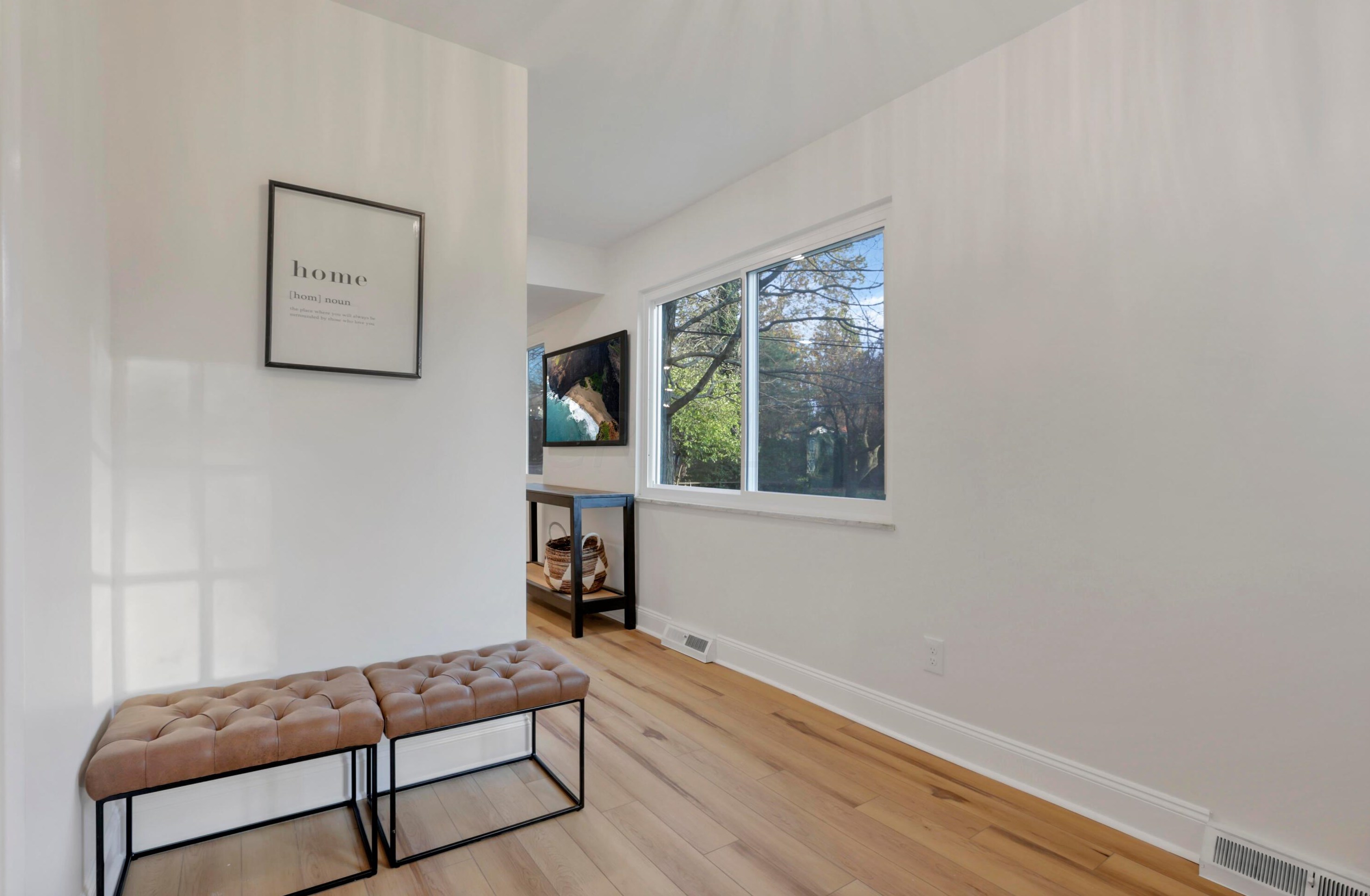 2275 Haverford Rd, Columbus OH  43220-4317 exterior