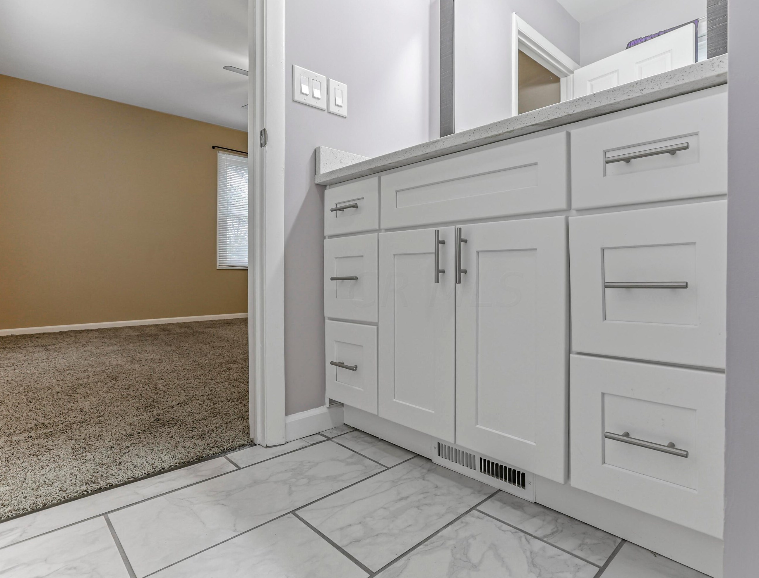 832 Conestoga Dr, Columbus OH 43213-2619 exterior