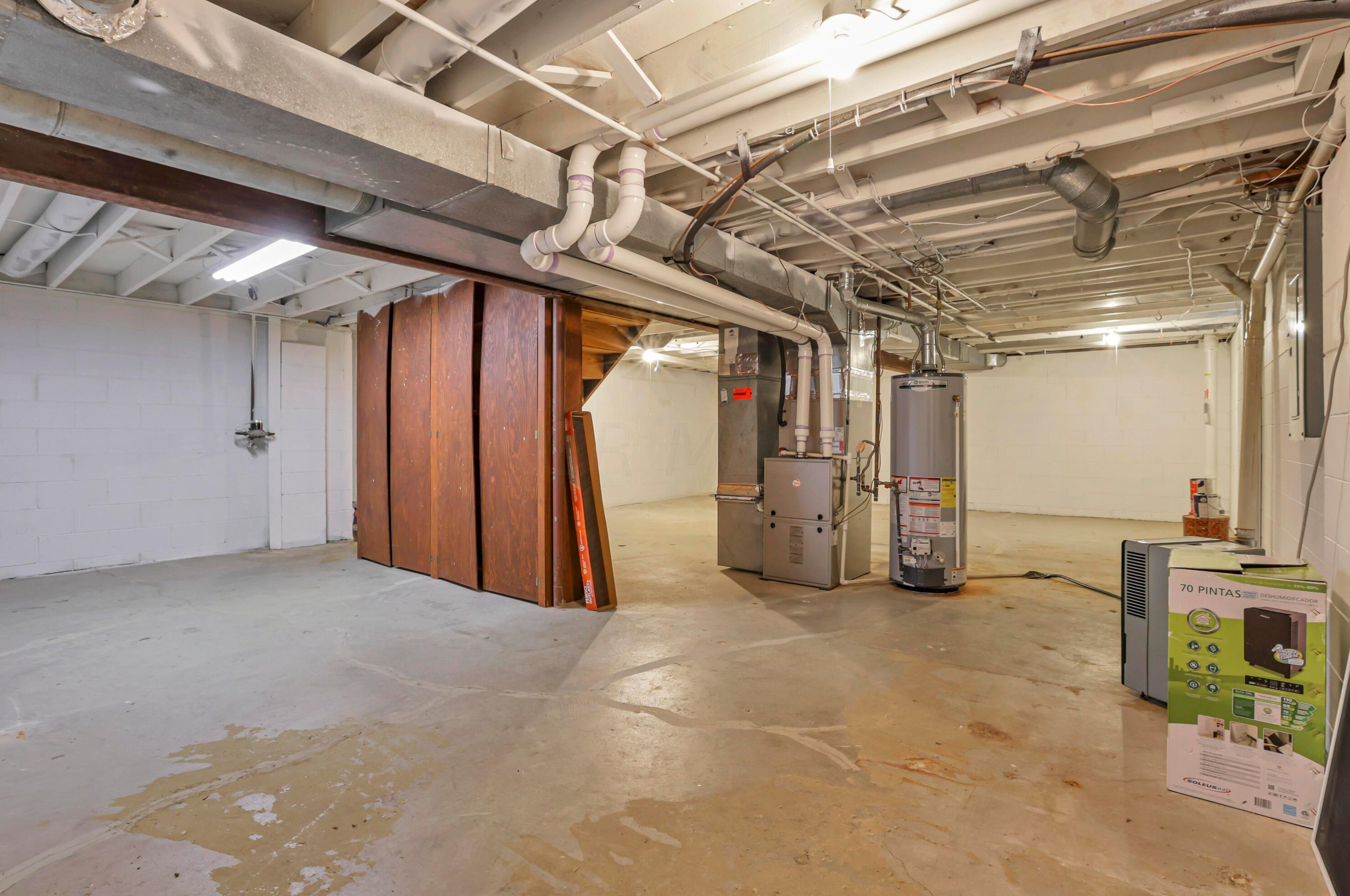 832 Conestoga Dr, Columbus OH 43213-2619 exterior