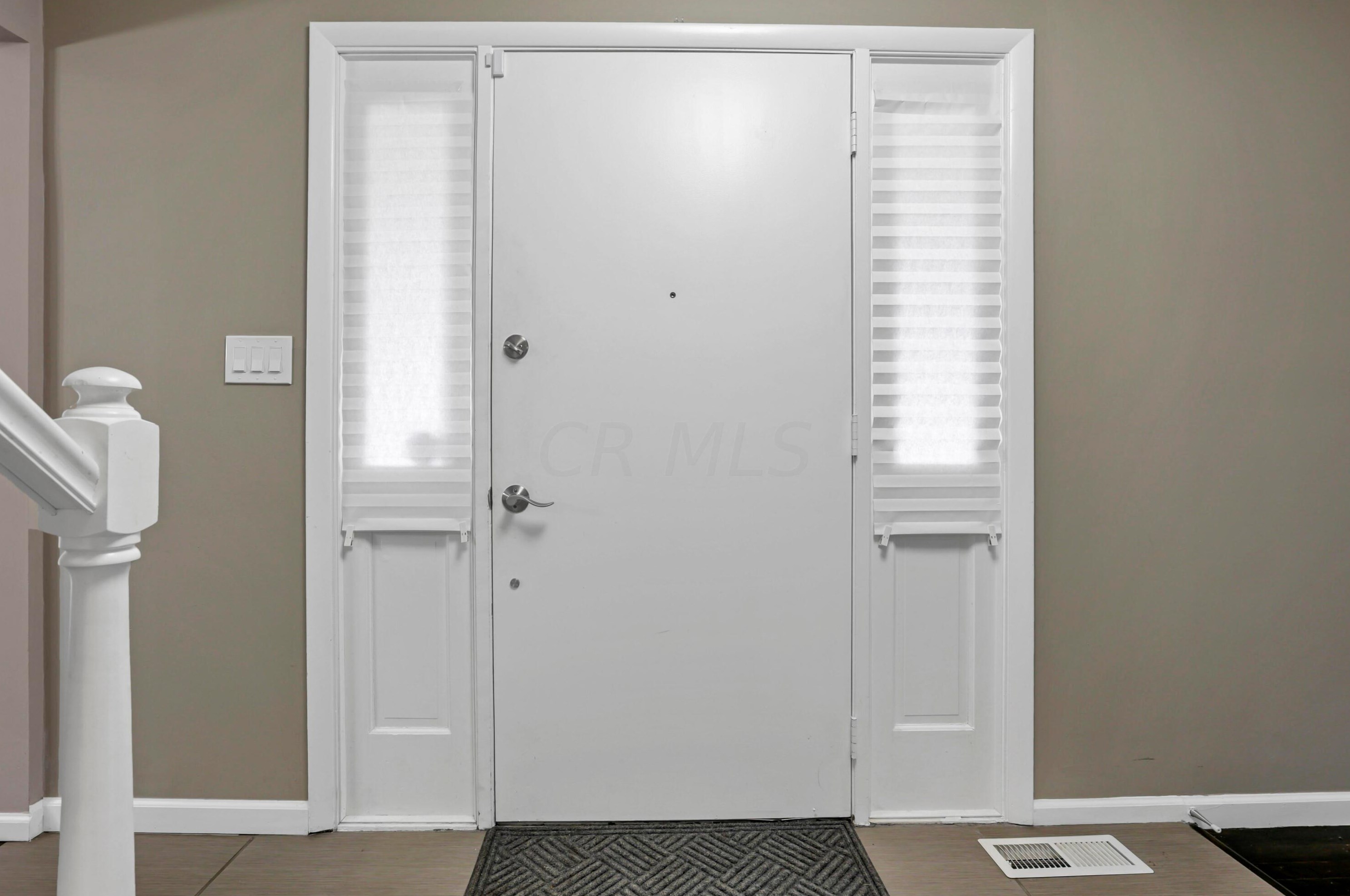 832 Conestoga Dr, Columbus OH 43213-2619 exterior