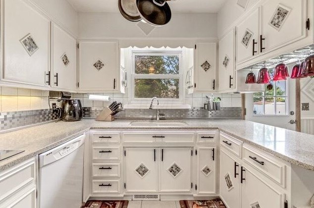 5558 Driftwood Rd, Columbus OH 43229-4459 exterior