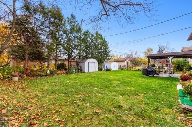 5558 Driftwood Rd, Columbus OH 43229-4459 exterior