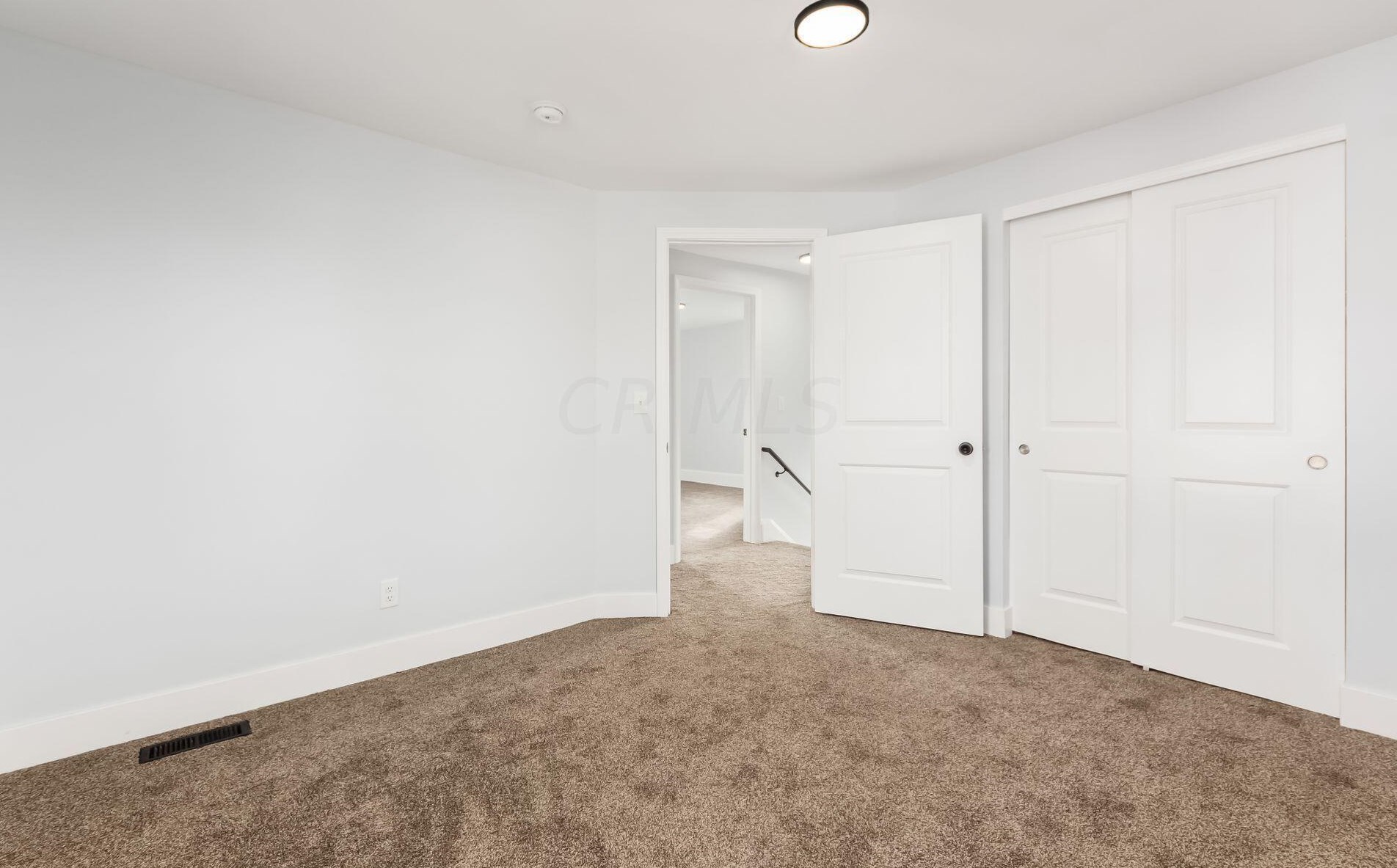 429 Highland Ave, Columbus OH  43204-3445 exterior