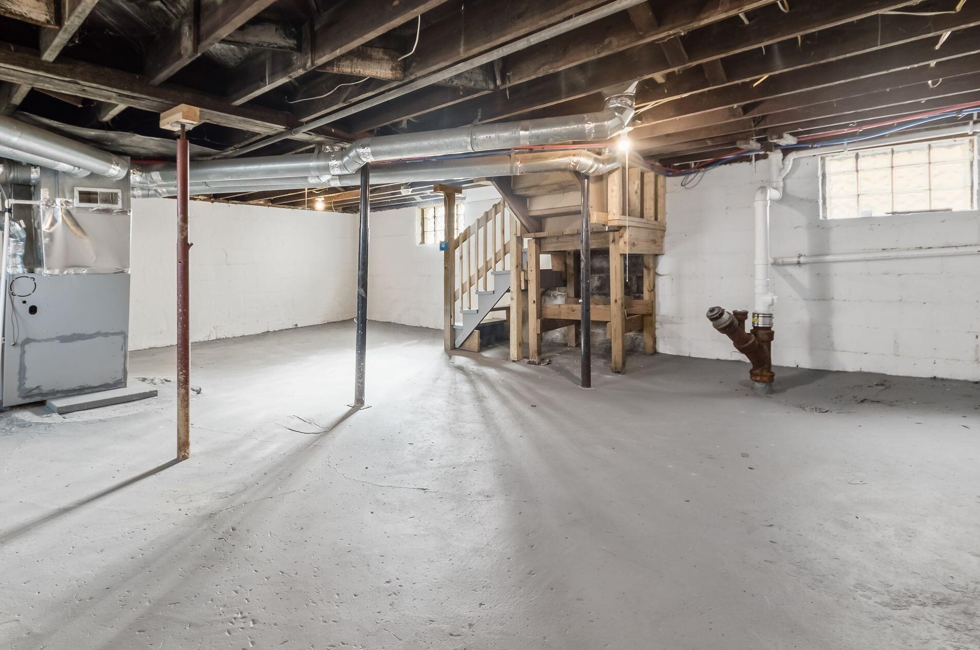 429 Highland Ave, Columbus OH  43204-3445 exterior