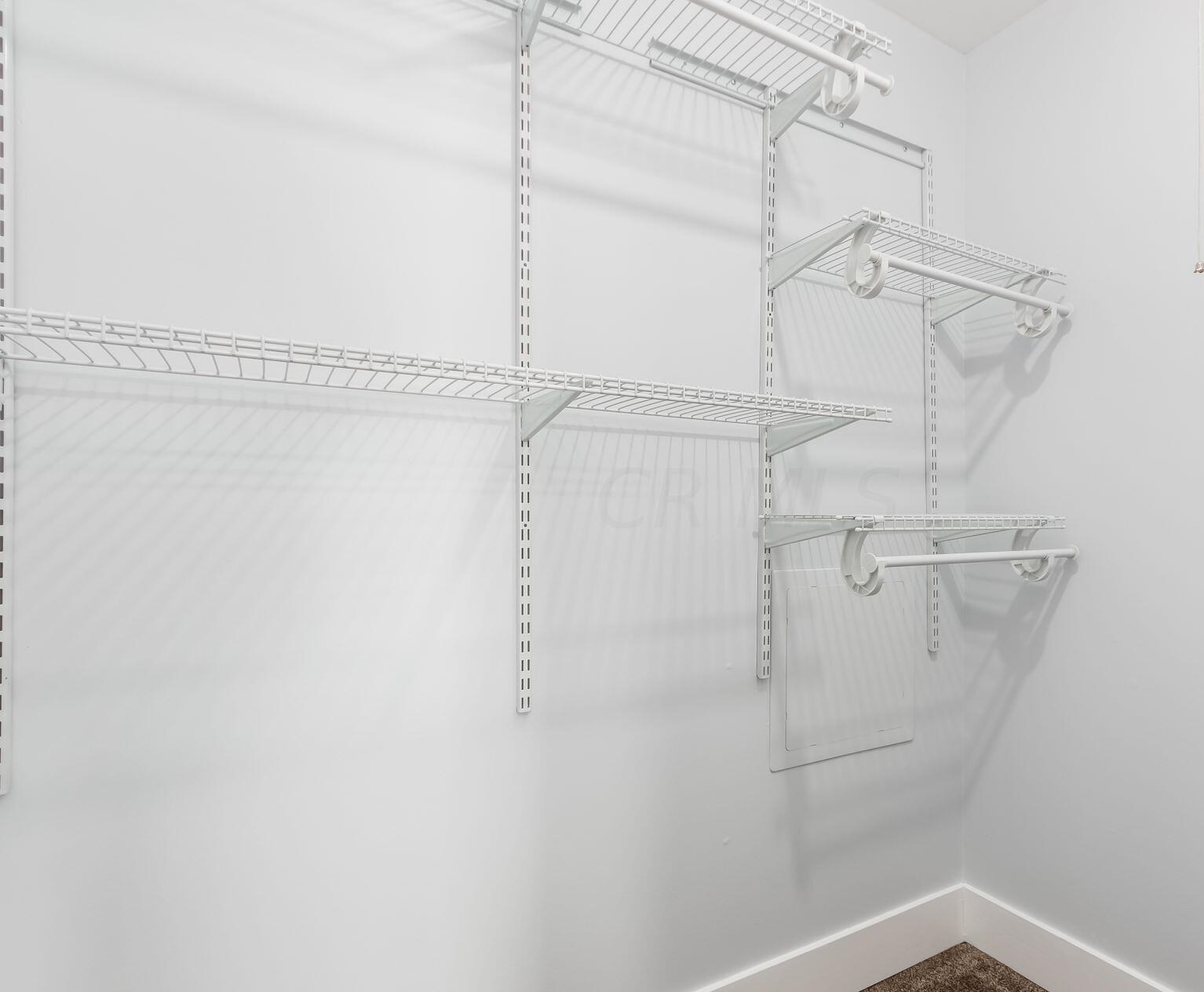 429 Highland Ave, Columbus OH  43204-3445 exterior