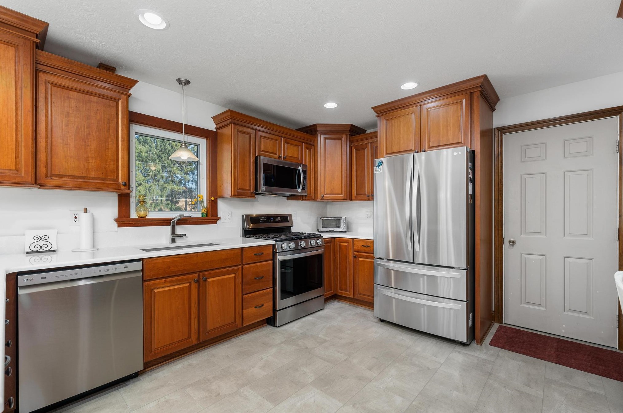 1860 Ginder Rd, Lancaster OH  43130-9175 exterior