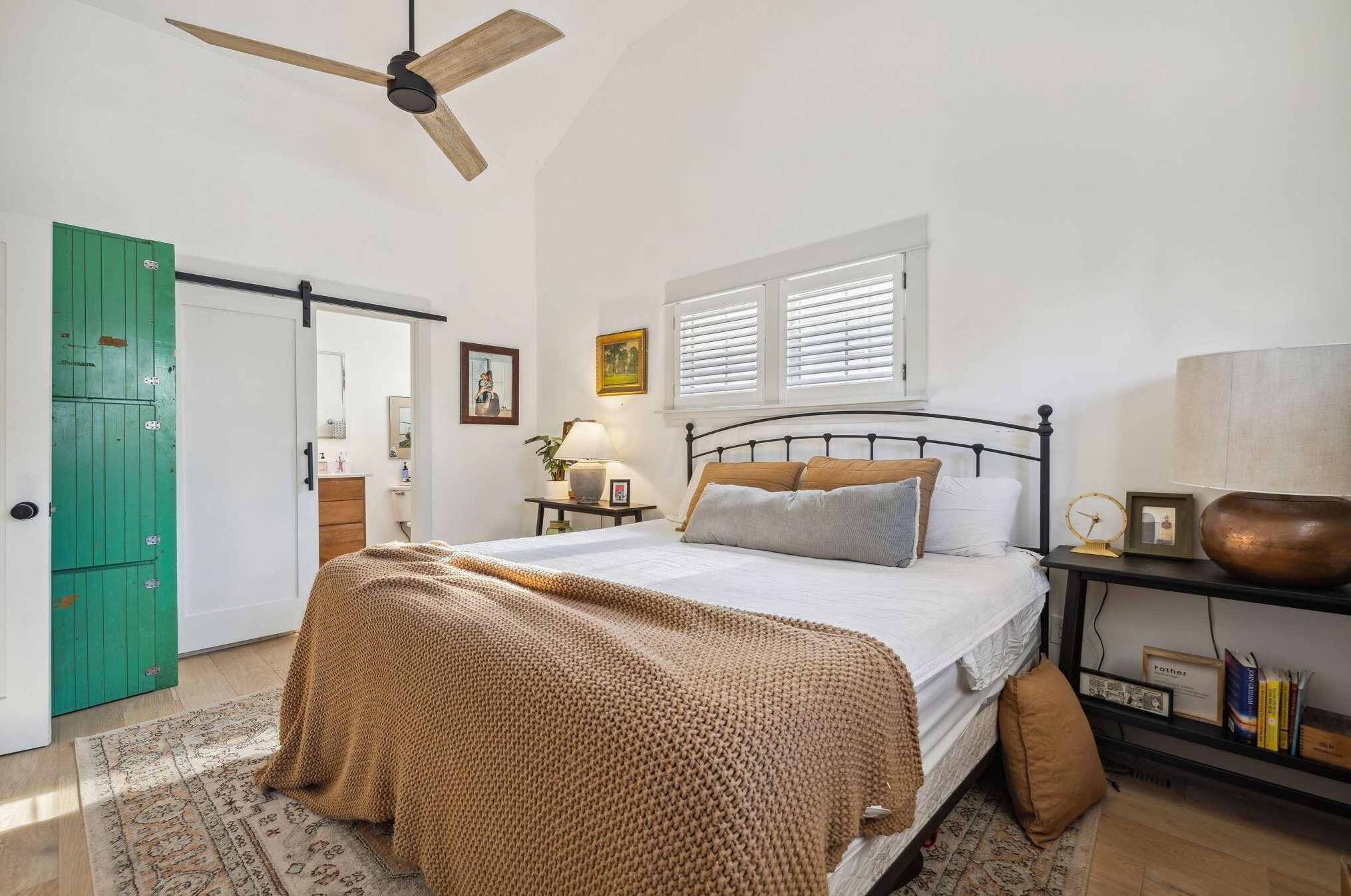 137 Roosevelt Ave, Columbus OH 43209-1160 exterior