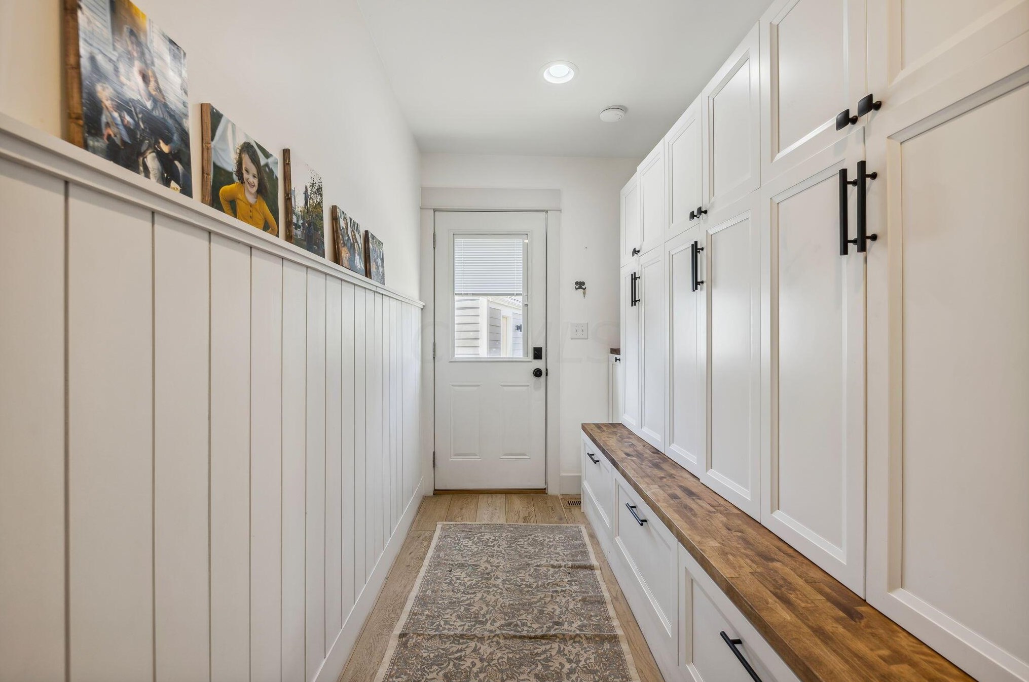 137 Roosevelt Ave, Columbus OH 43209-1160 exterior