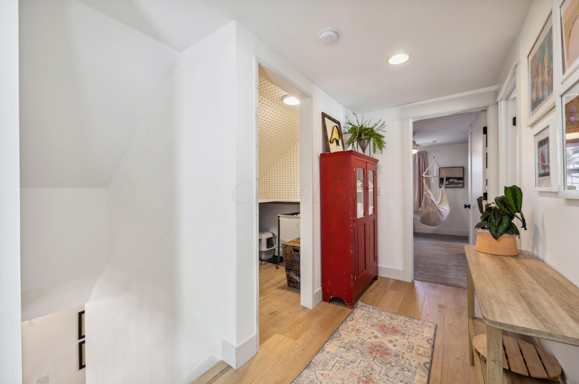 137 Roosevelt Ave, Columbus OH 43209-1160 exterior