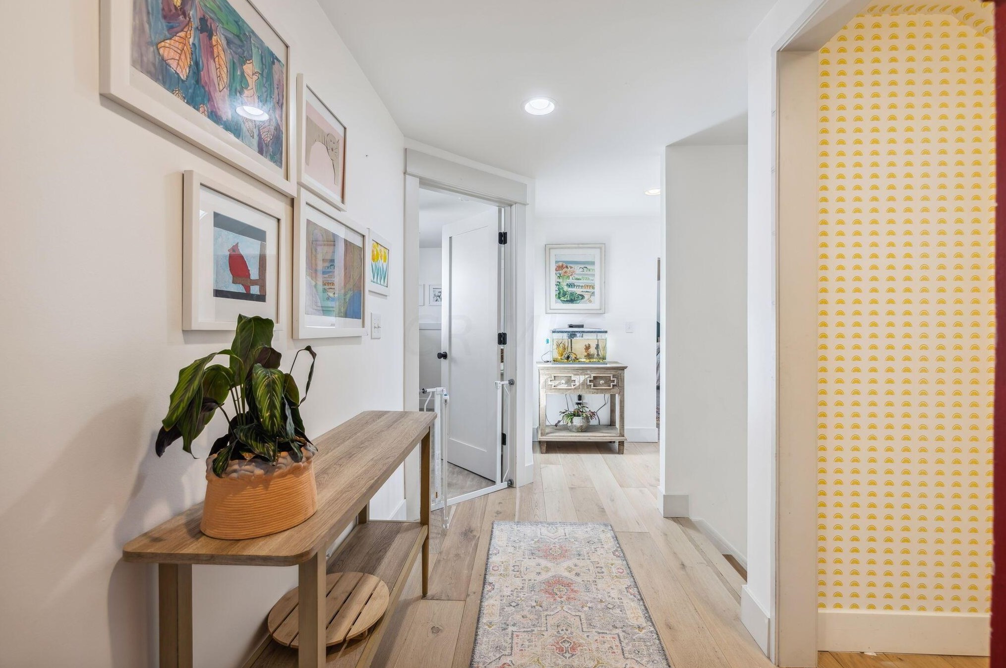 137 Roosevelt Ave, Columbus OH 43209-1160 exterior