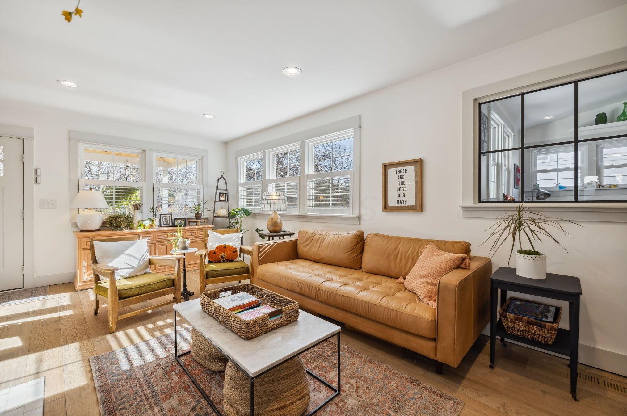 137 Roosevelt Ave, Columbus OH 43209-1160 exterior