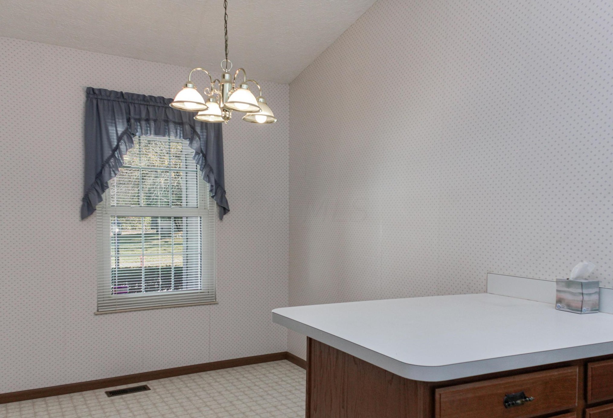 3915 Deer Knl Dr, Columbus OH 43230-4140 exterior