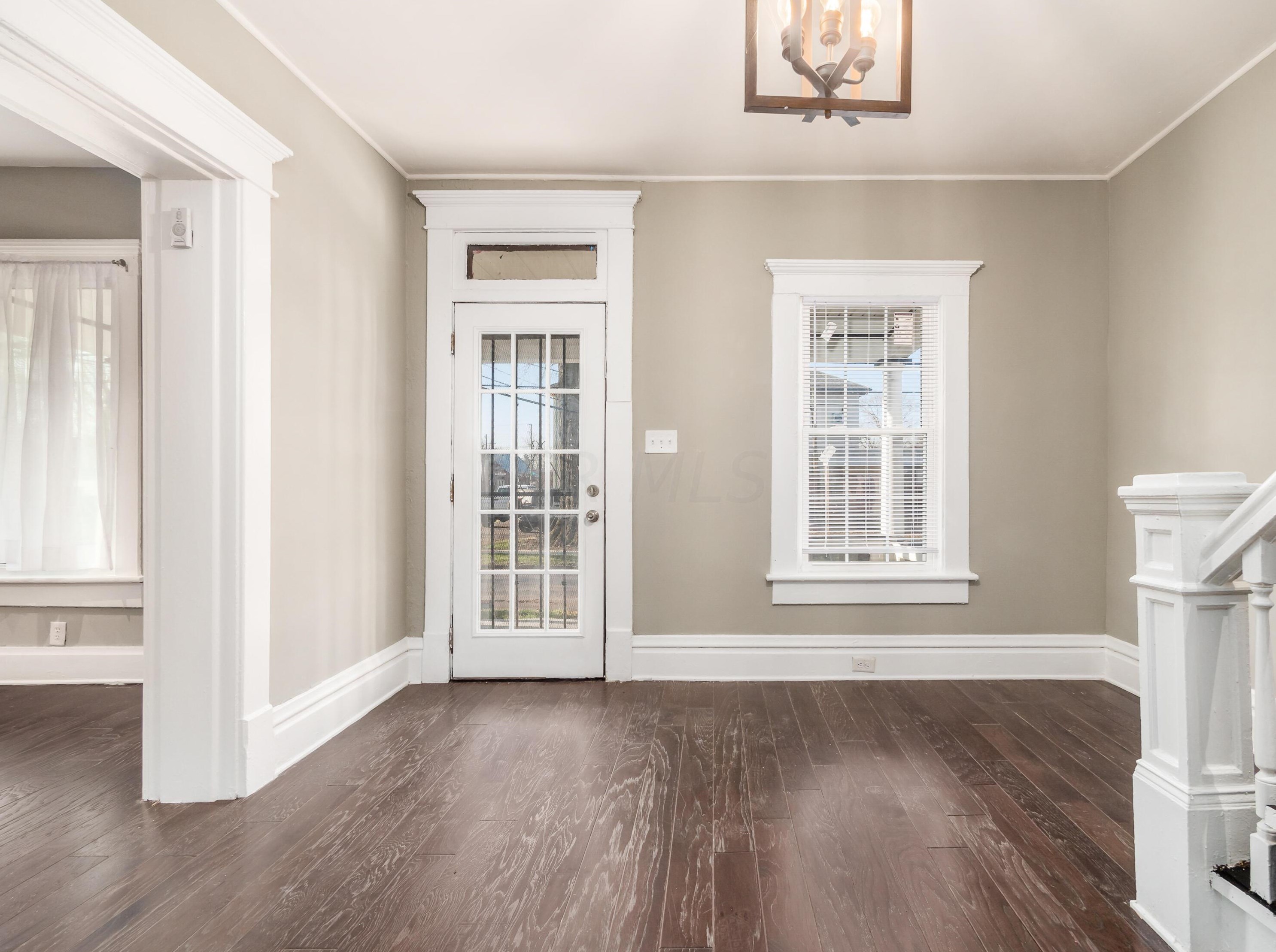 2262 Ridgeway Ave, Columbus OH  43219-2609 exterior