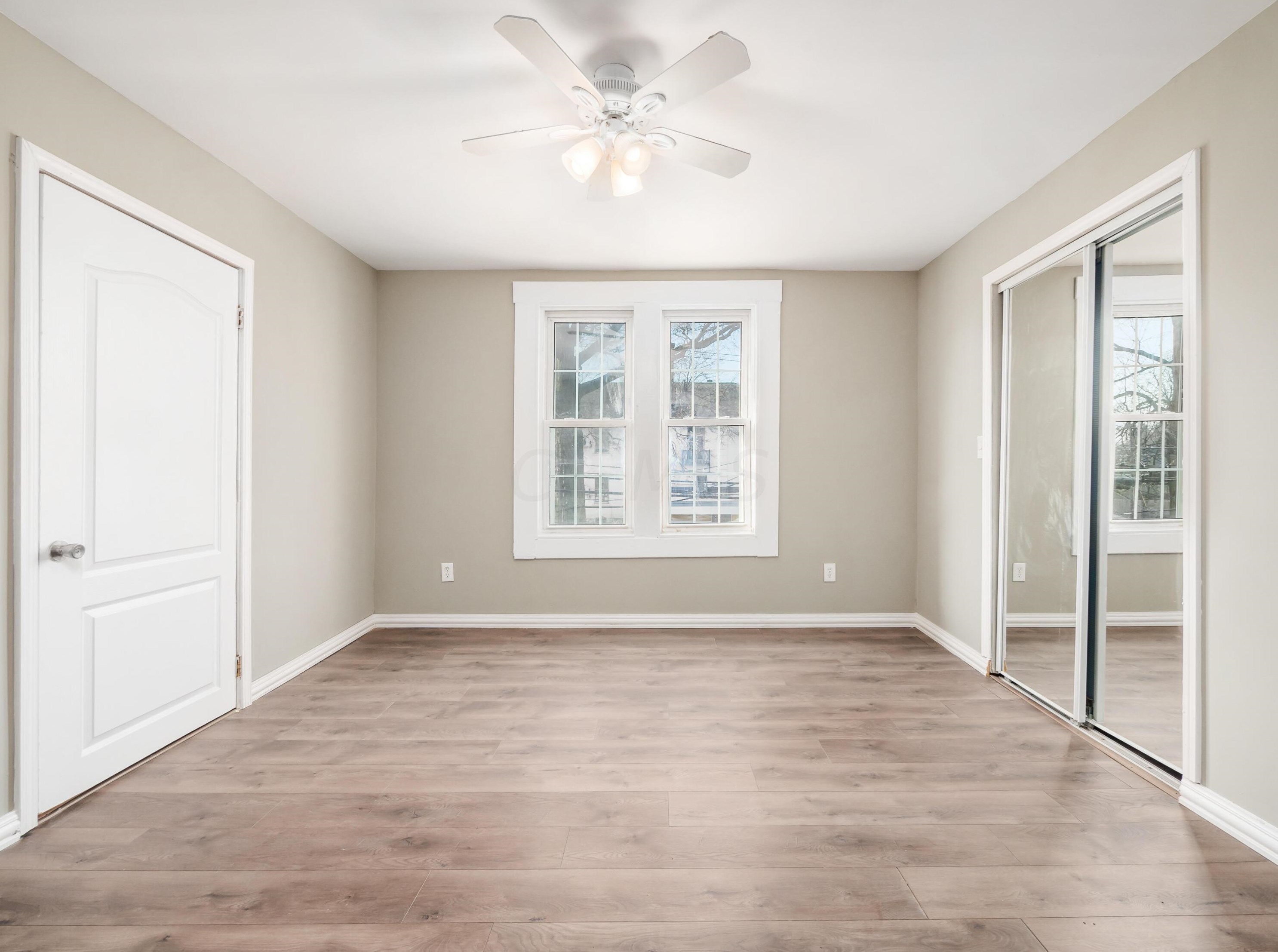 2262 Ridgeway Ave, Columbus OH  43219-2609 exterior