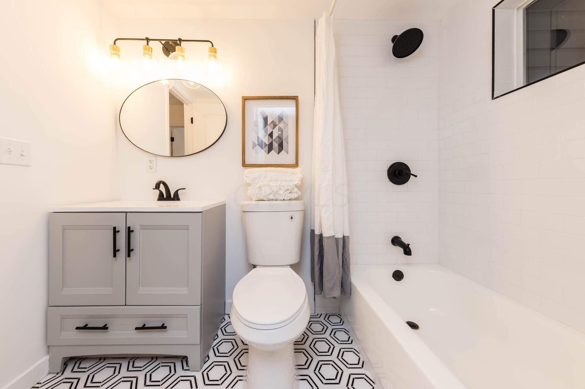 2173 Century Dr, Columbus OH 43211-1919 exterior