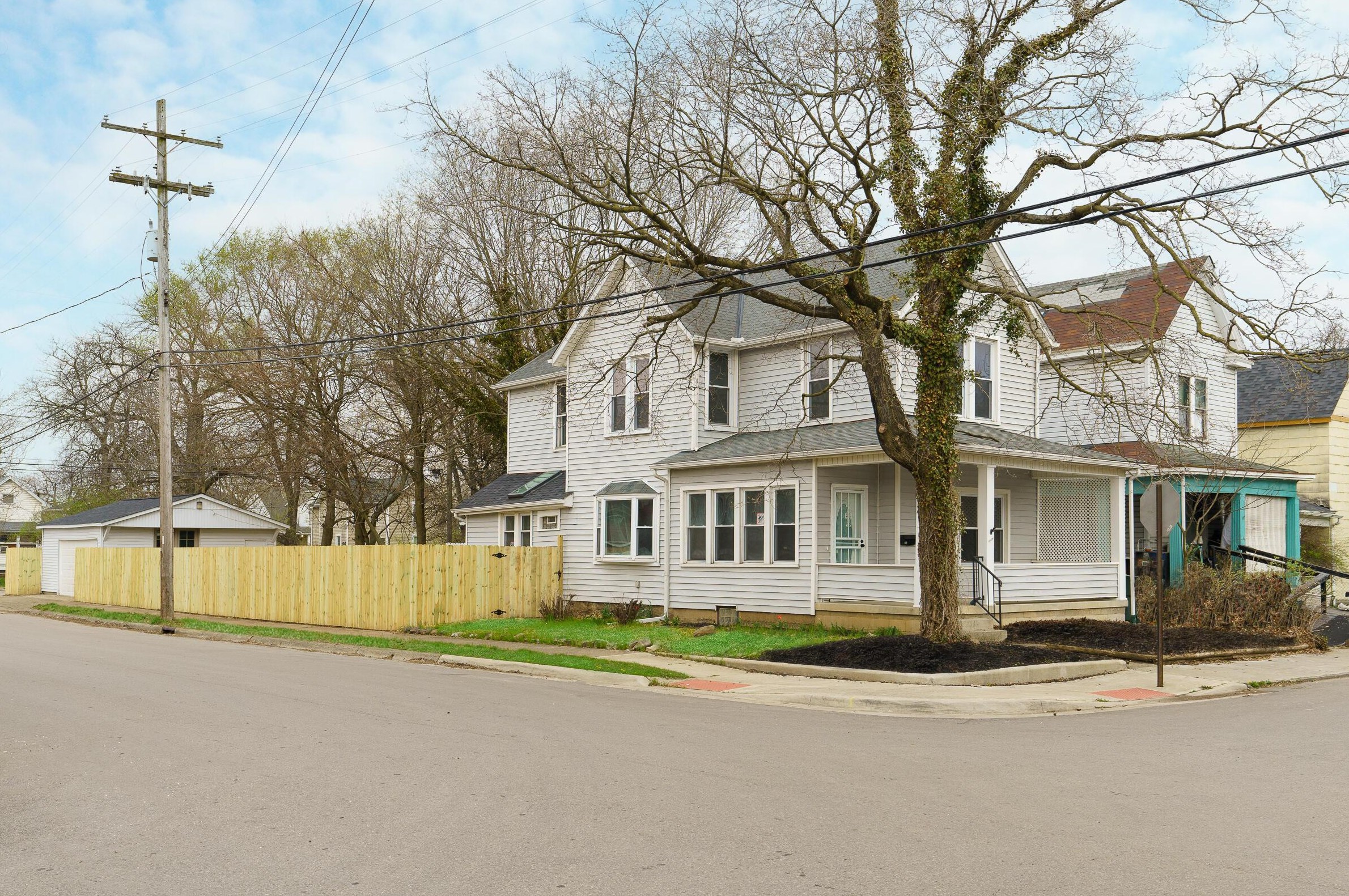 109 Princeton Ave, Columbus OH  43222-1139 exterior